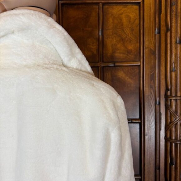 NWOT Avec Les Filles Sugar White Faux Fur Coat - Picture 10 of 13